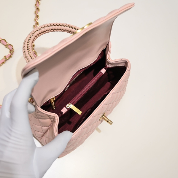 シャネルバッグ着用イメージ